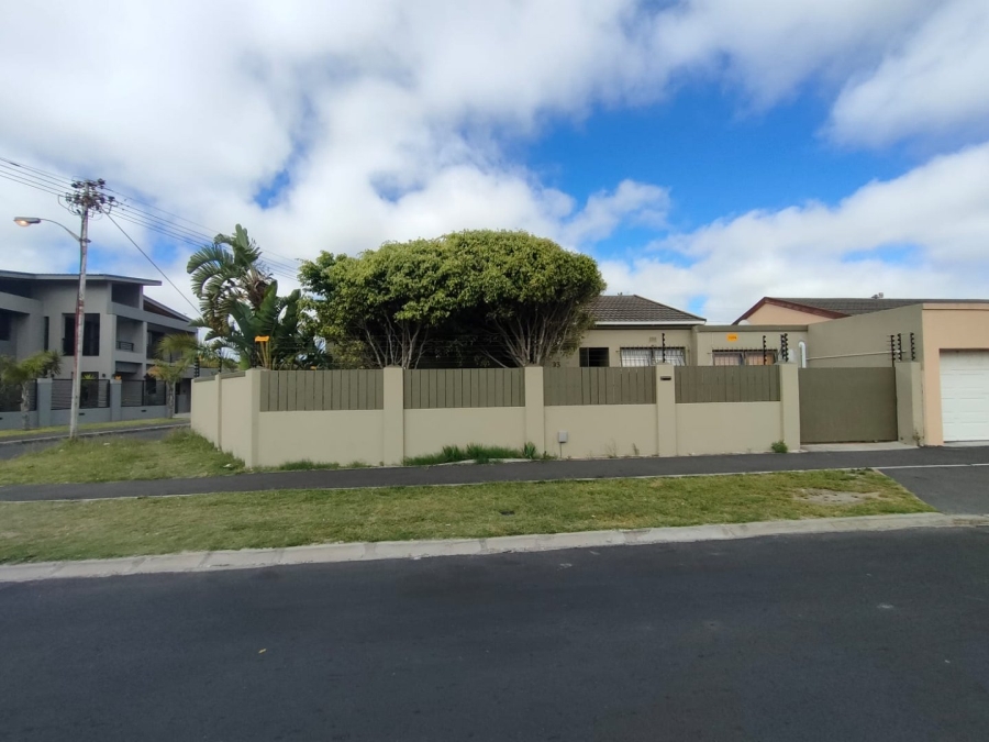 4 Bedroom Property for Sale in Crawford Western Cape